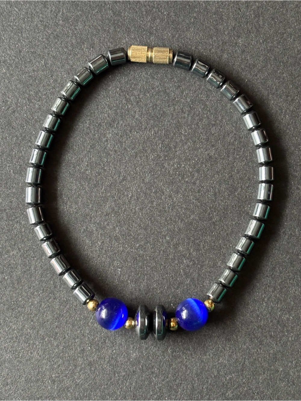 Vintage Hematite Bead Bracelet | Blue Cat Eye Accent Beads - Picture 8 of 8